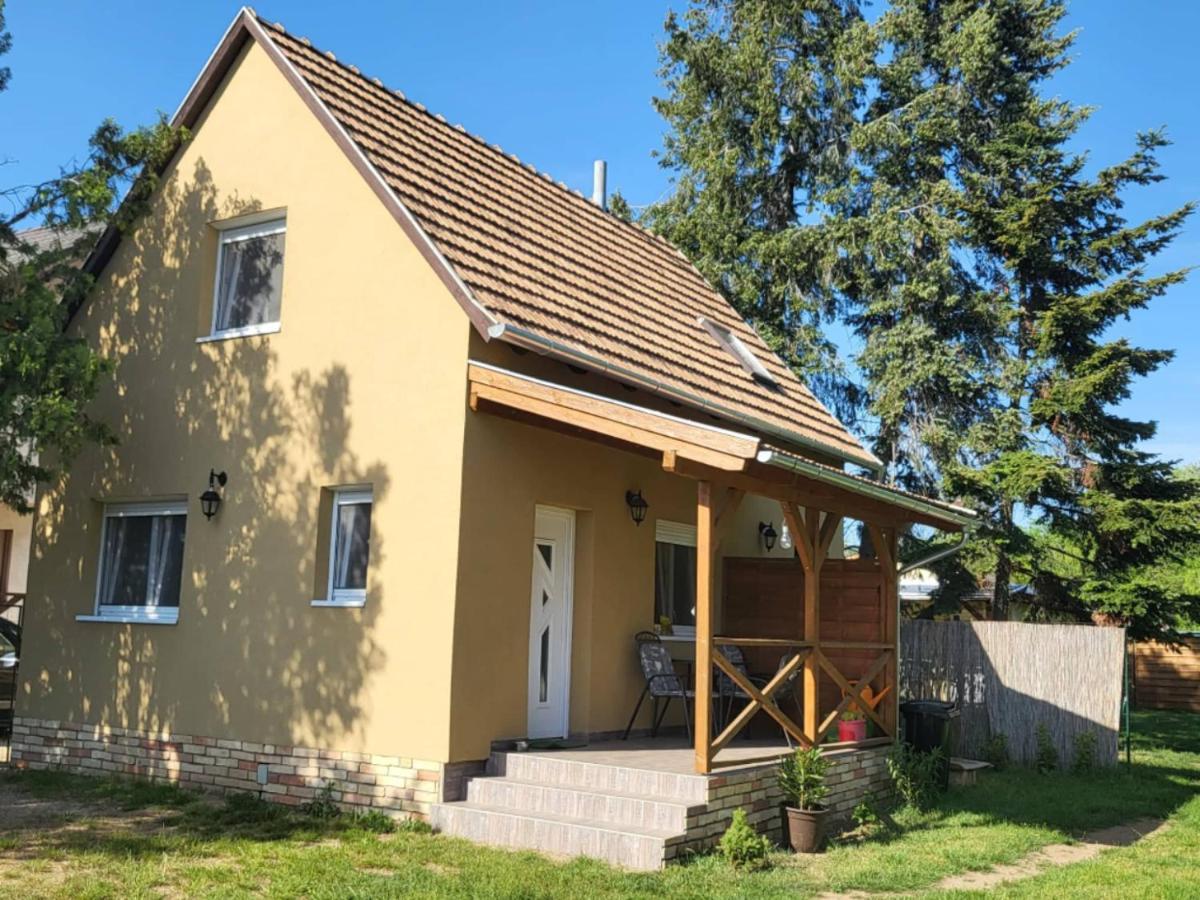 Apartament Forras Vendeghaz Tata Zewnętrze zdjęcie