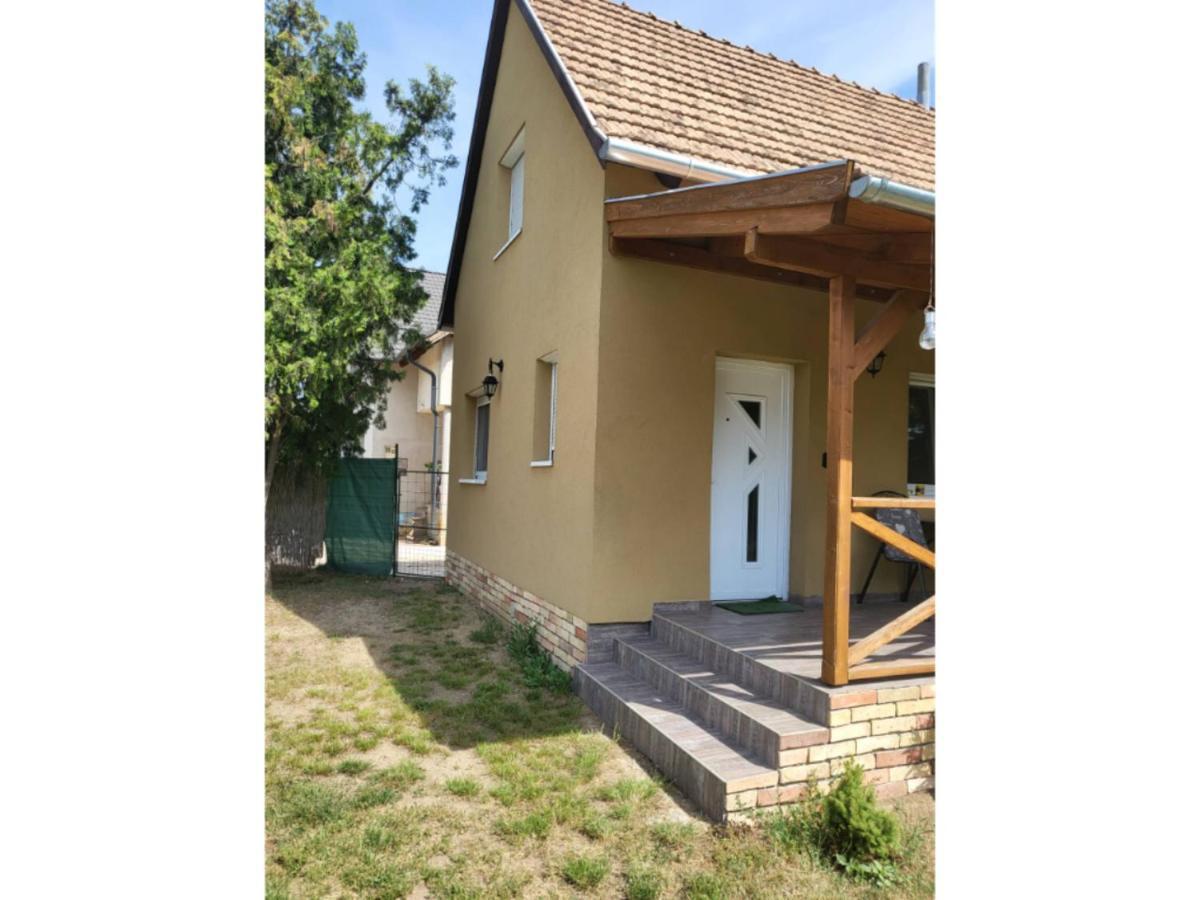 Apartament Forras Vendeghaz Tata Zewnętrze zdjęcie