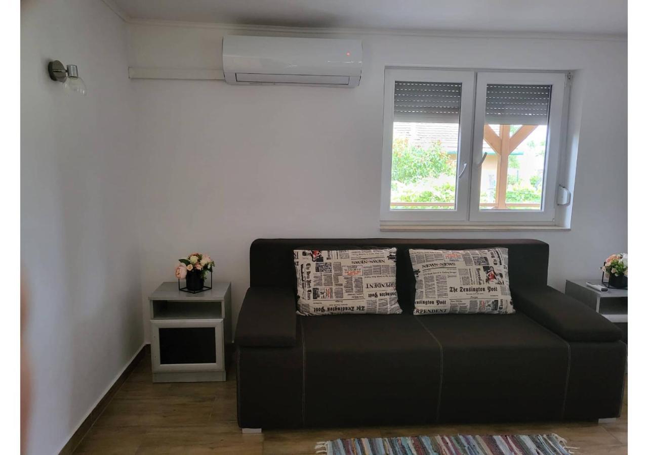 Apartament Forras Vendeghaz Tata Zewnętrze zdjęcie