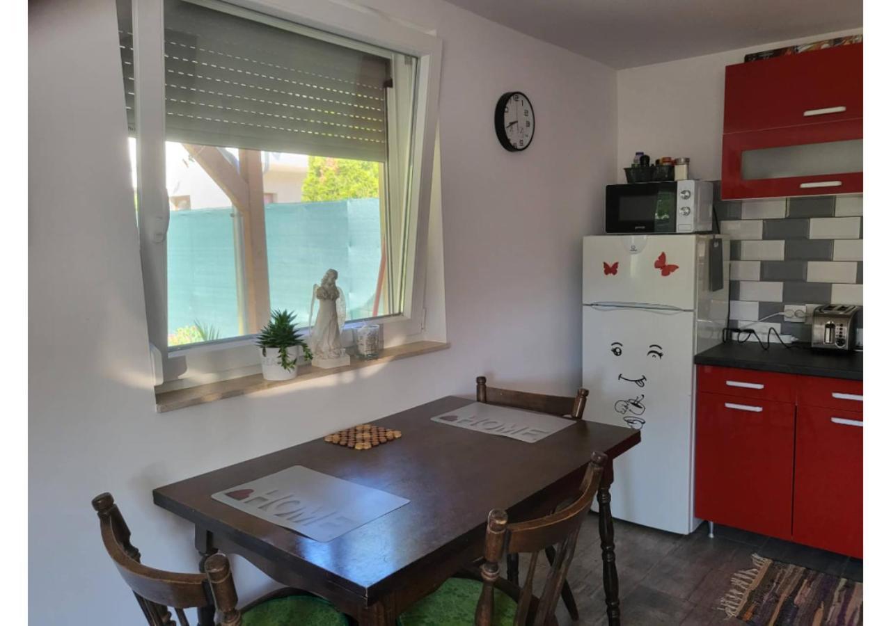 Apartament Forras Vendeghaz Tata Zewnętrze zdjęcie