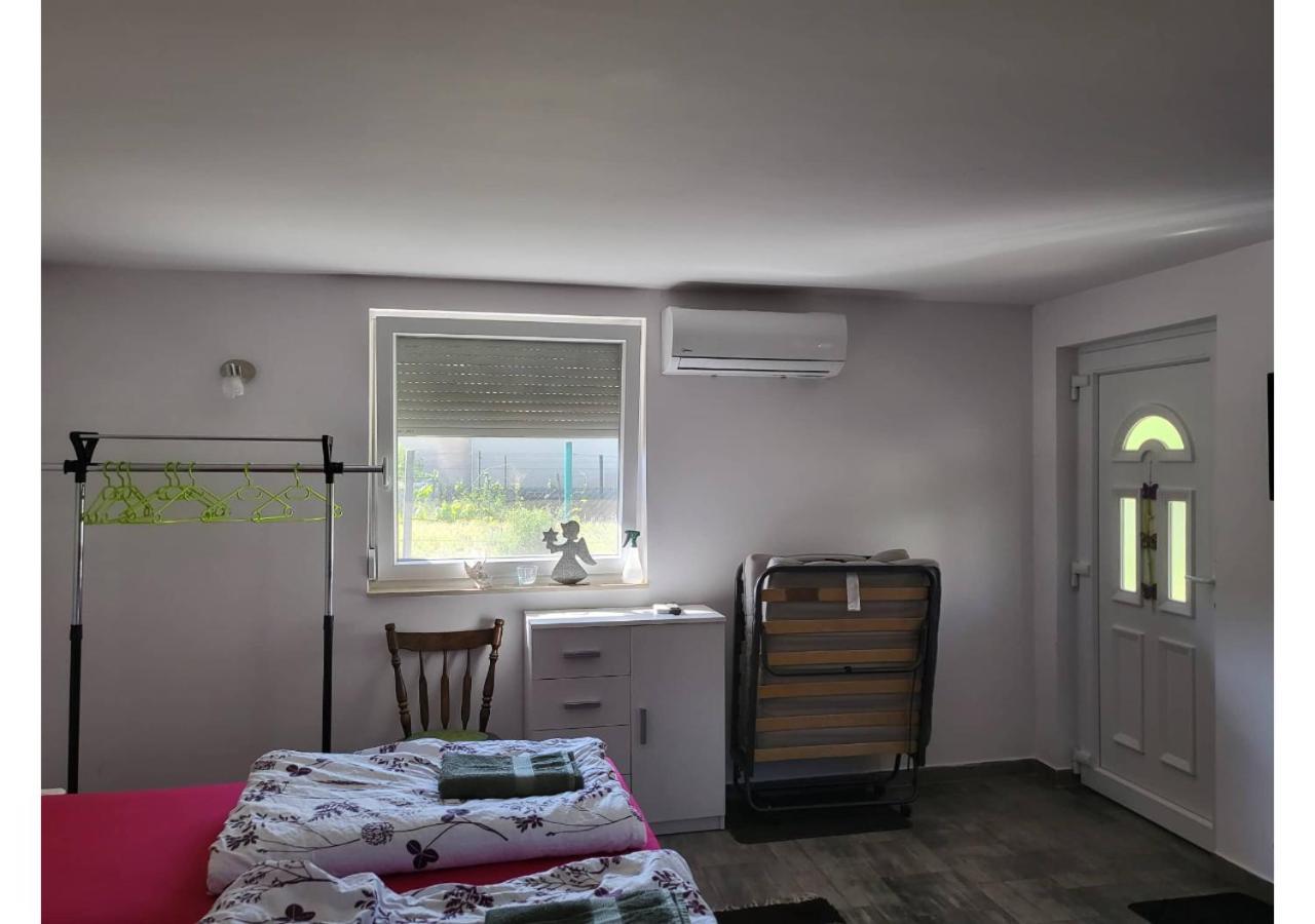 Apartament Forras Vendeghaz Tata Zewnętrze zdjęcie