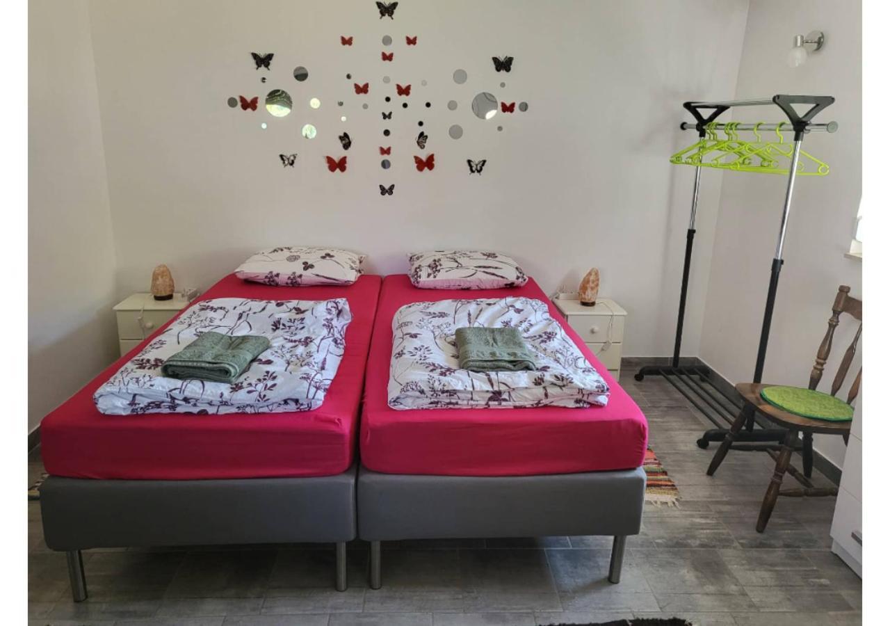 Apartament Forras Vendeghaz Tata Zewnętrze zdjęcie